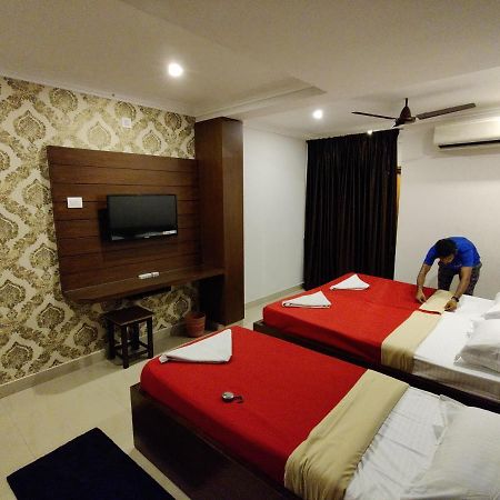 Vyavahar Lodge อูดุปปี ภายนอก รูปภาพ