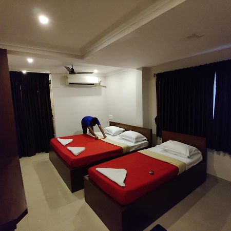 Vyavahar Lodge อูดุปปี ภายนอก รูปภาพ