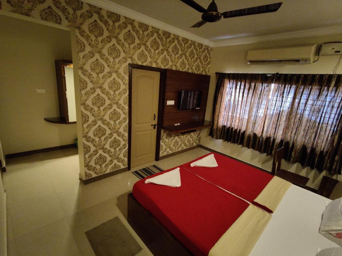 Vyavahar Lodge อูดุปปี ภายนอก รูปภาพ