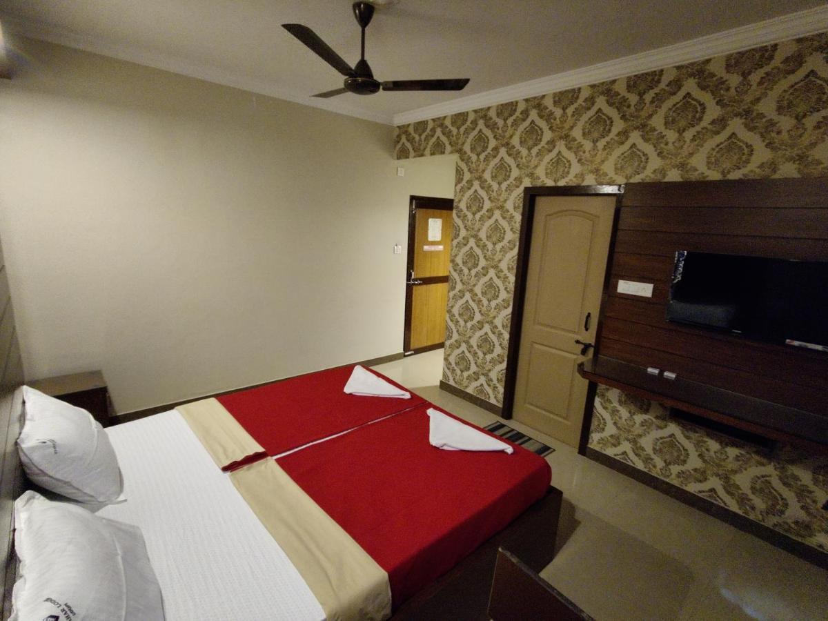 Vyavahar Lodge อูดุปปี ภายนอก รูปภาพ