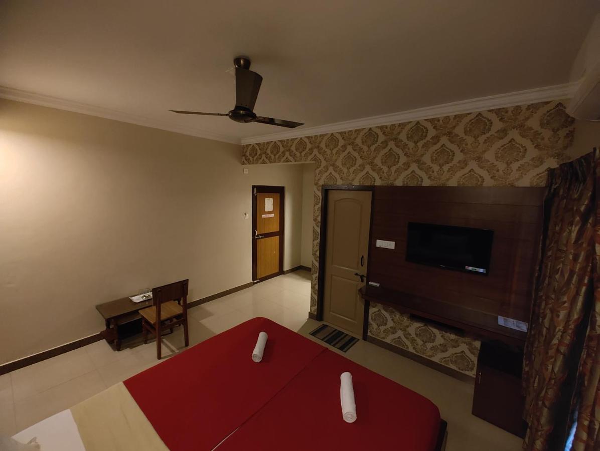 Vyavahar Lodge อูดุปปี ภายนอก รูปภาพ