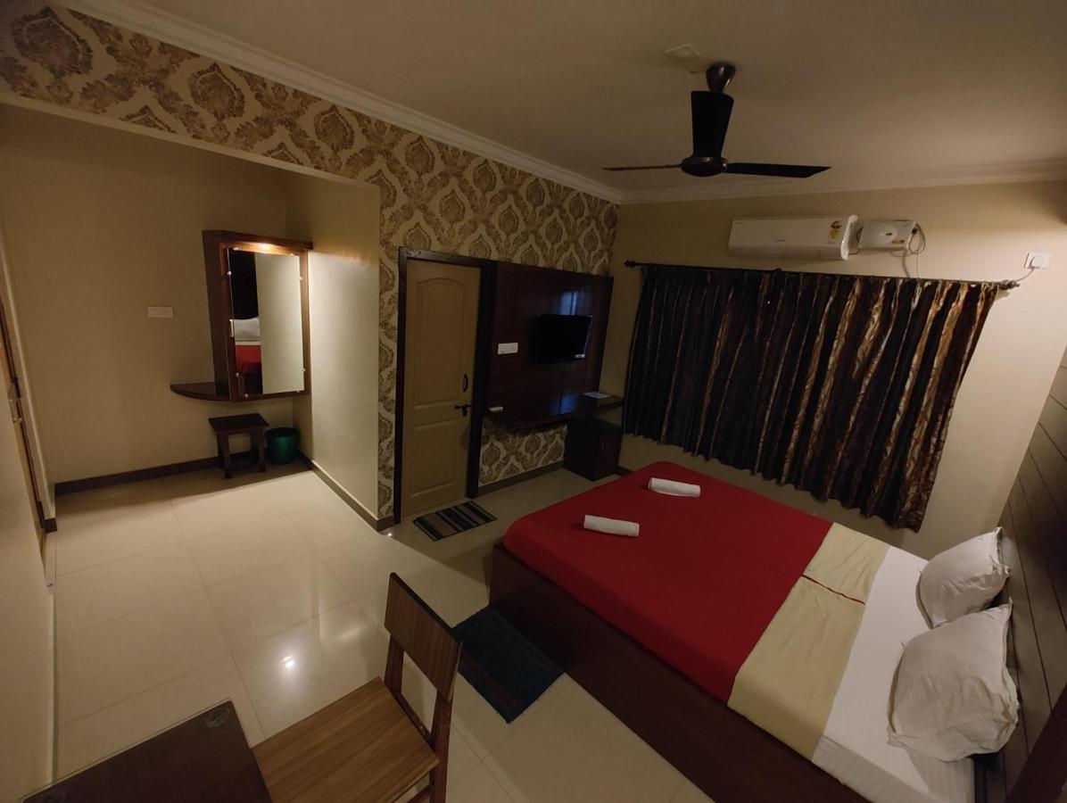 Vyavahar Lodge อูดุปปี ภายนอก รูปภาพ